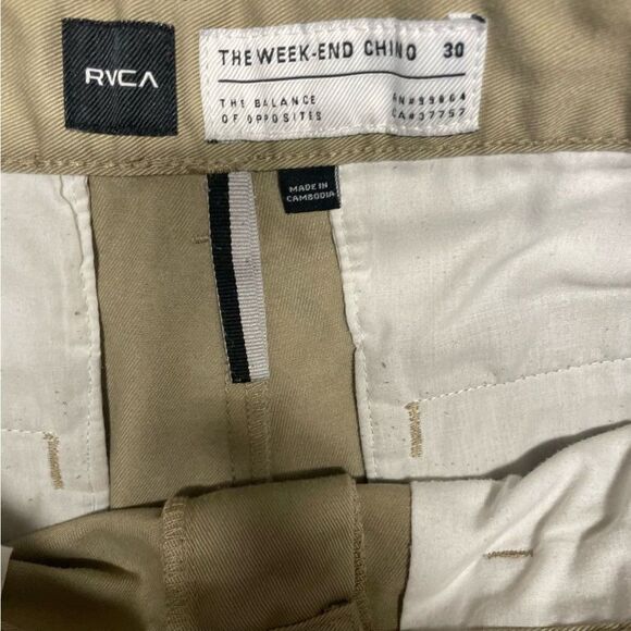 RVCA Men's Tan Shorts size 30 - Picture 4 of 6